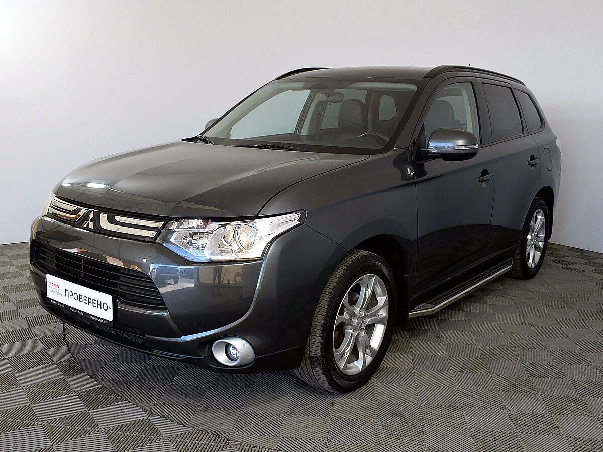 Купить митсубиси аутлендер б у. Mitsubishi Outlander 2013. Мицубиси Аутлендер 2013. Митсубиши Аутлендер 2013. Митсубиси Аутлендер 2 2013.