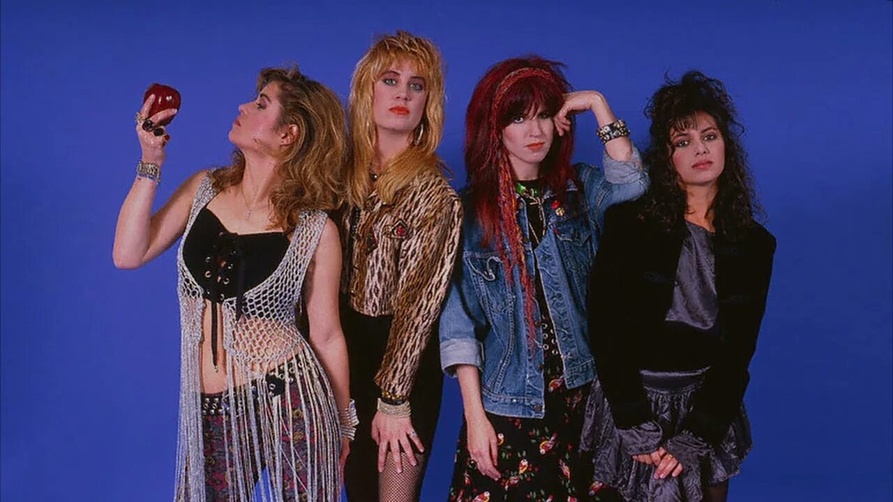 Bangles walk like. Группа the Bangles. Группа the Bangles 80х. Группа the Bangles 2019. The Bangles фото группы.