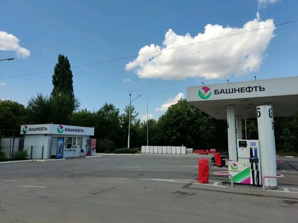 Дема башнефть. Нефтебаза башнефть уфа. Автобус башнефть. Автозаправочная станция башнефть. Башнефть чебоксары.