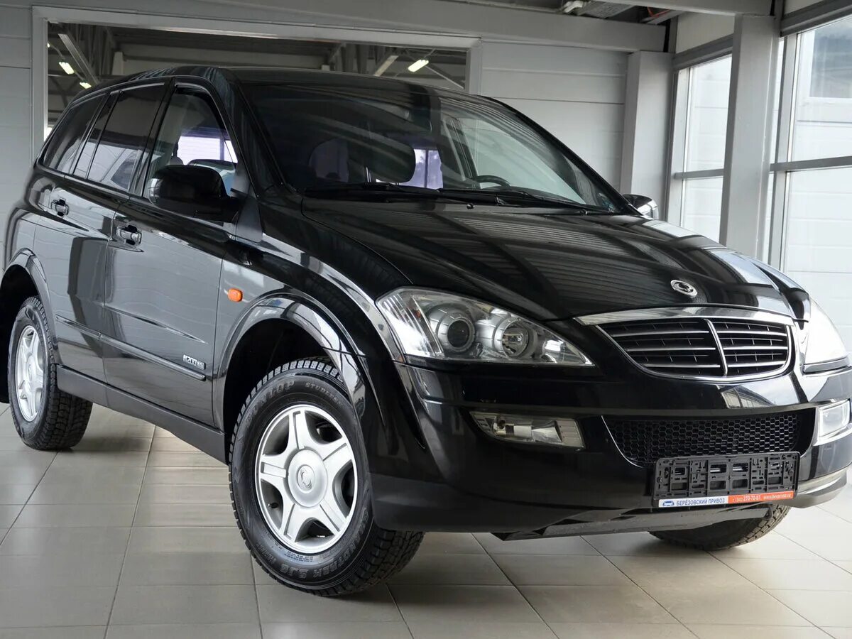 Санг йонг цена. SSANGYONG Kyron 2008. Саньенг Кайрон 2008. SSANGYONG Kyron 2022. ССАНГЙОНГ Кайрон 2008 чёрный.