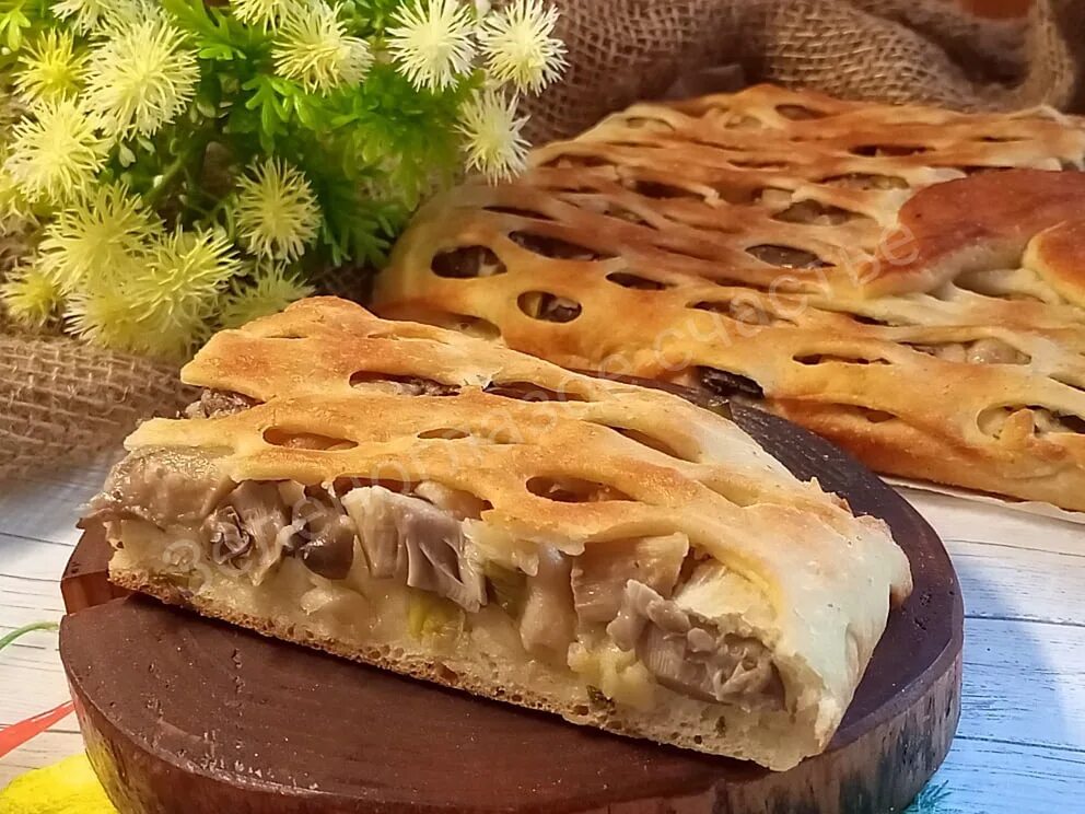 Рецепт заливного пирога с грибами и картошкой. Выпечка с грибами. пироги с грибами. красивый пирог с грибами. сибирский пирог с грибами.