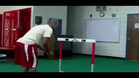 Дерзко ломает барьер