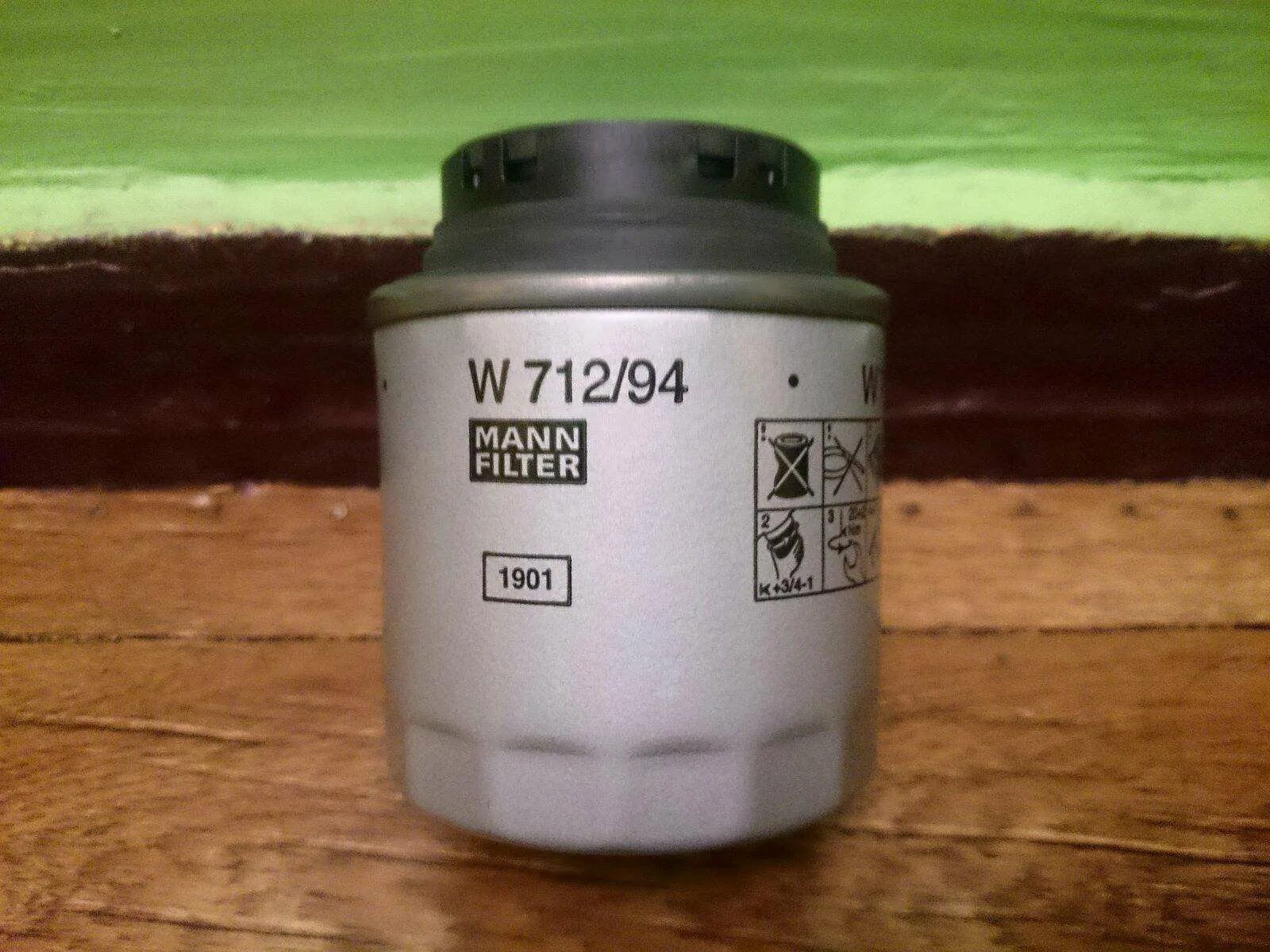 Фильтр масляный шкода рапид 1. W 712 94. W712/94 mann. Mann-filter w 7043. Фильтр масляный mann w712/94.