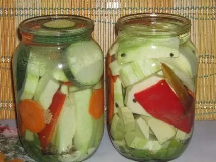 Кабачки маринованные с перцем