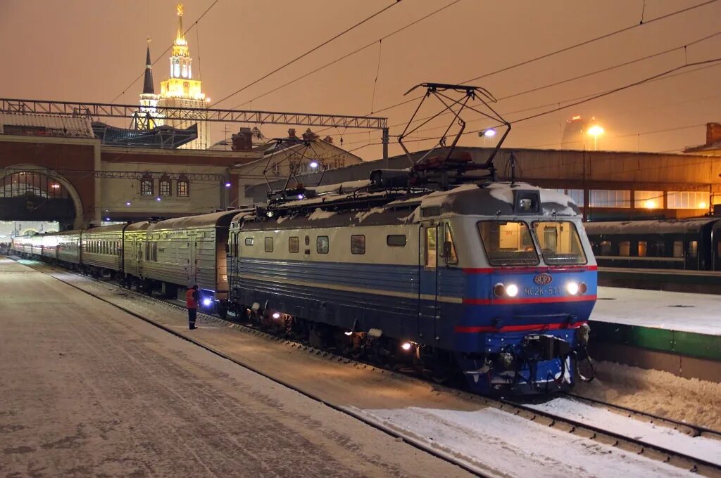 2к. Казанский вокзал чс2к. Чс2 СССР. Чс2к 521. Поезд чс2к Казанский вокзал.