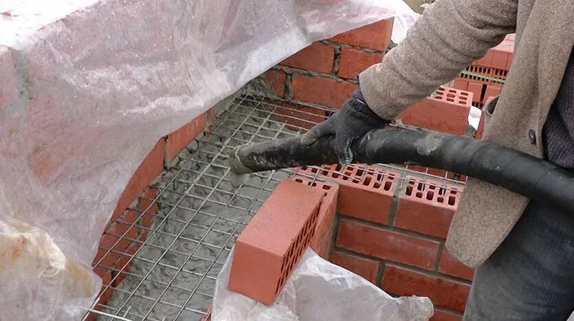 Залит кирпич. Залит кирпич. Пластмассовые кирпичи. Дюрисол несъемная опалубка. Залит кирпич.