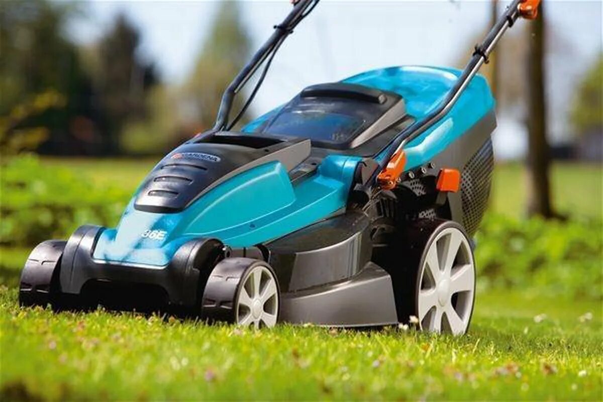Электрическая гардена. Газонокосилка электрическая gardena 36e. газонокосилка gardena powermax 36e. gardena газонокосилка 36. газонокосилка gardena power max 38e.