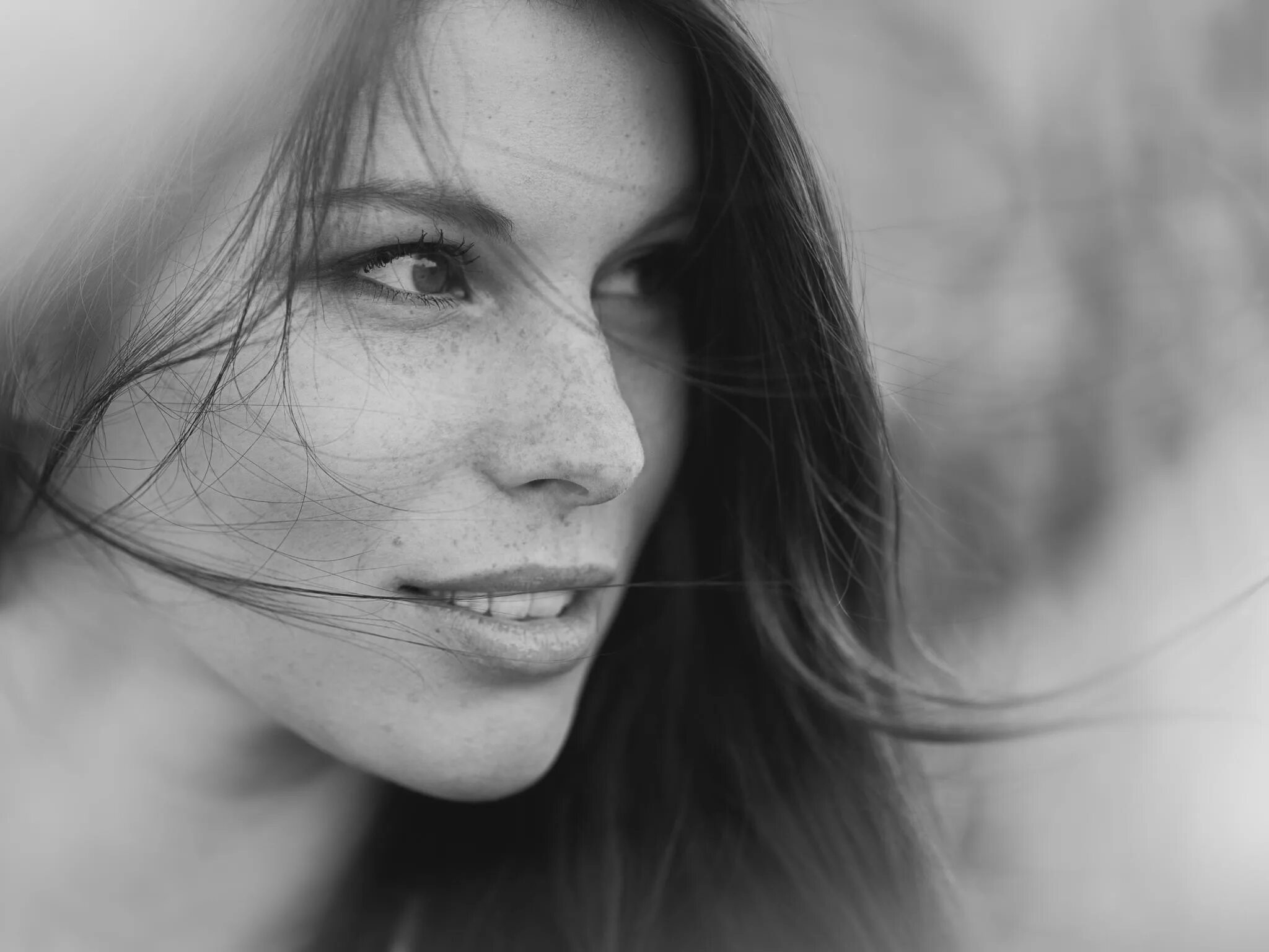 Скачать обои портрет, брюнетка, черно-белое, знаменитость, Kendall Jenner, разде