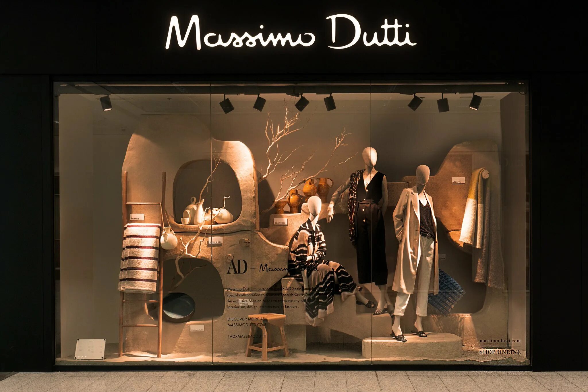 Массимо дутти женская коллекция 2021. Massimo dutti испания. Massimo georgia. Витрины massimo dutti. Massimo georgia.
