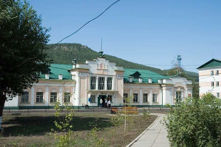 Город усть-кут иркутская область. Жд вокзал усть-кут. Усть-кут жд станция. Усть-кута вокзал. Вокзал усть кута лена.