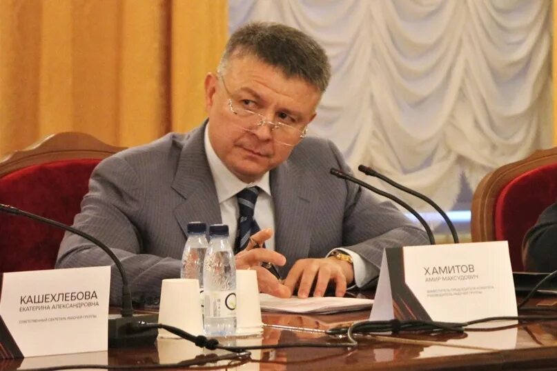 Амир хамитов депутат. Амир хамитов депутат госдумы. хамитов амир махсудович депутат. депутат. депутаты госдумы.