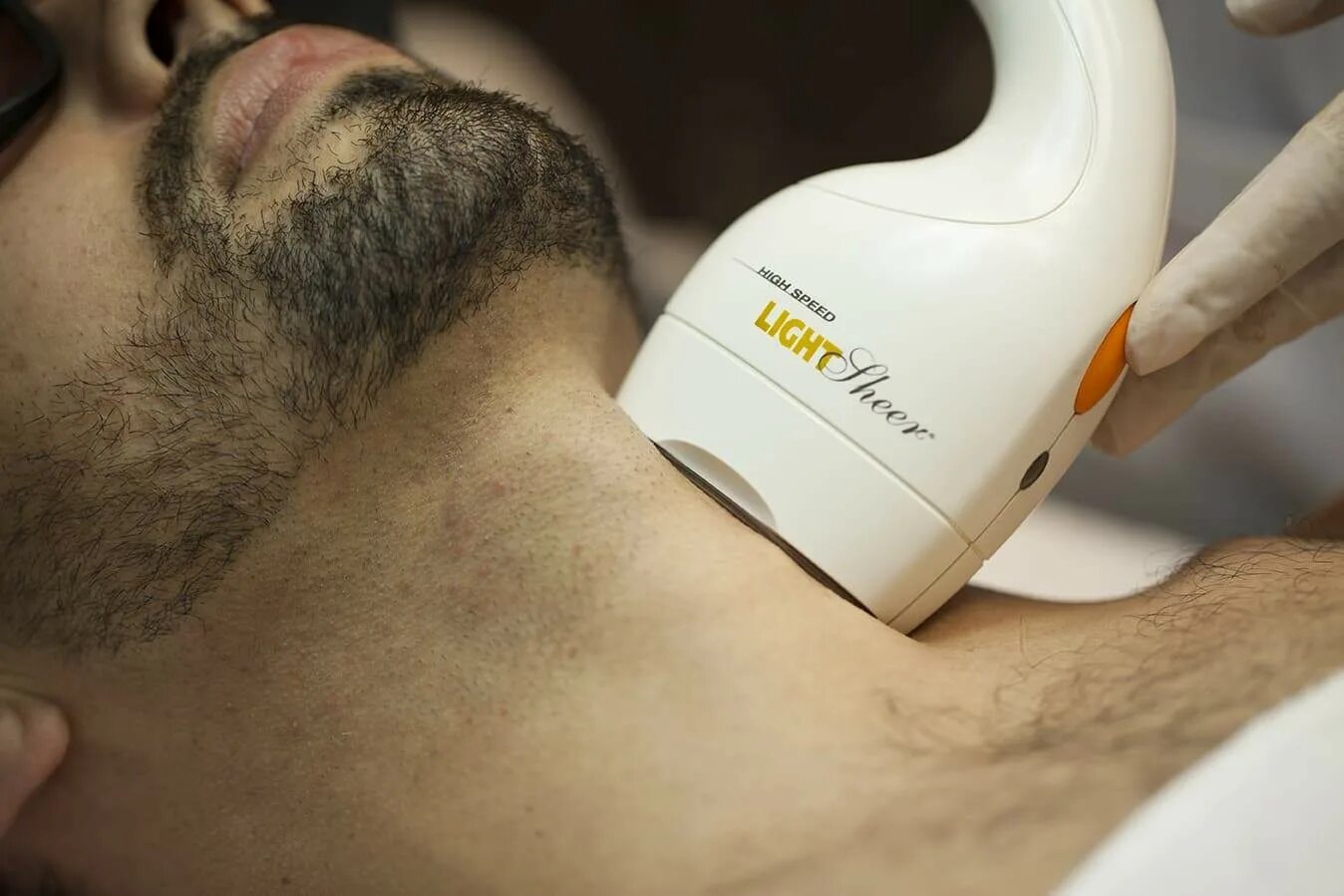 Мужская лазерная эпиляция. Deka moveo лазерная эпиляция. Лазерная эпиляция подмышек для мужчин. Лазерная эпиляция для мужчин. Лазерная эпиляция лица для мужчин.