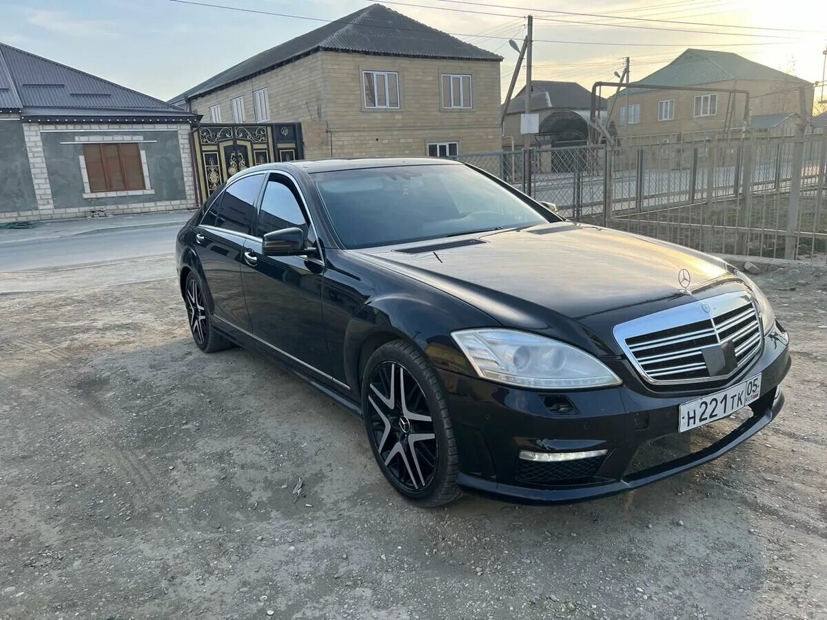 Mercedes w221 универсал. Мерседес w221 s550. Mercedes w221 черный. Мерседес 221 черный. W221 рестайлинг.