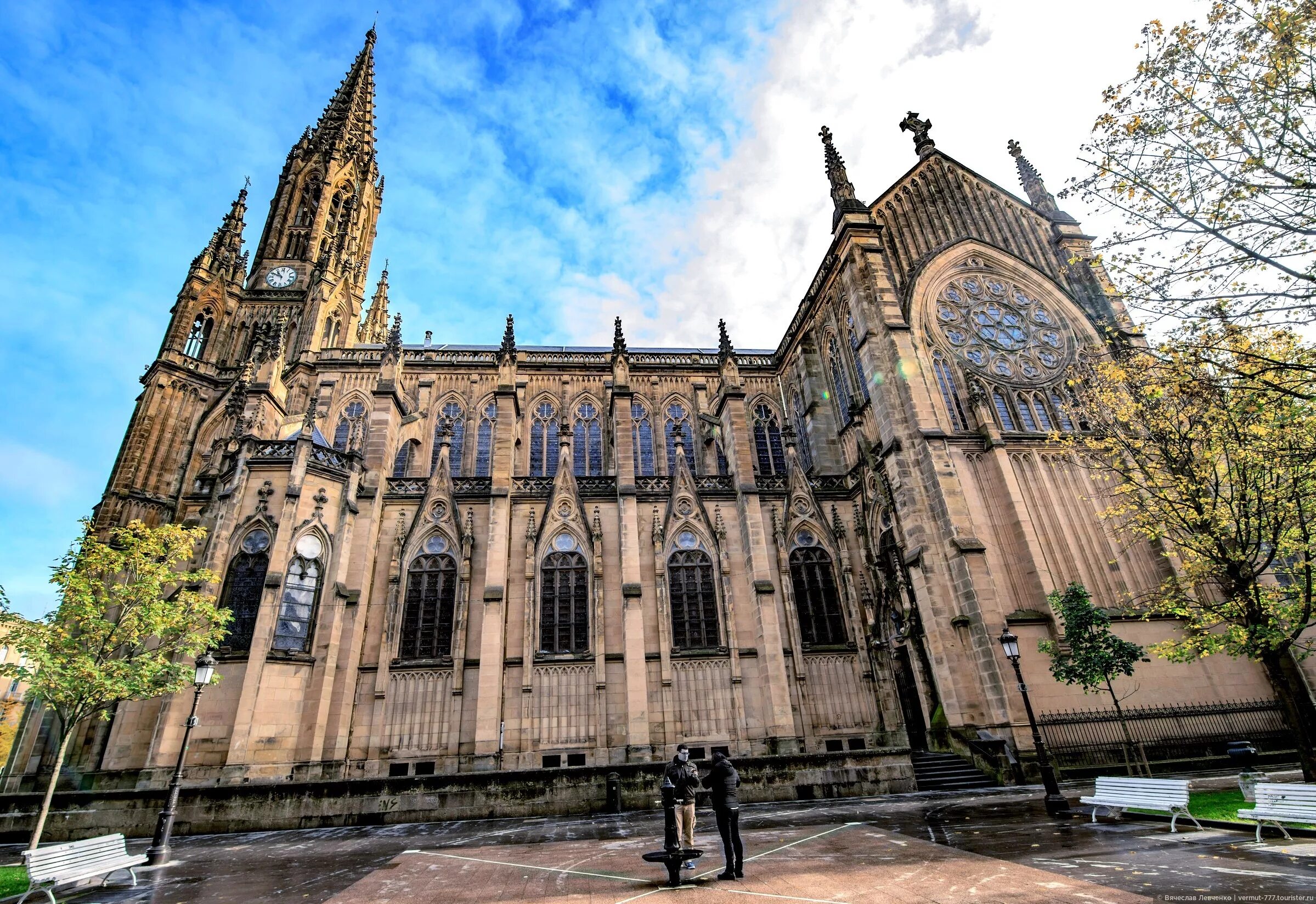 Сан себастьян город. Сан-себастьян испания фото города. Кинофестиваль сан себастьян. Сан-себастьян испания на карте. Альберто де молина себастьян.