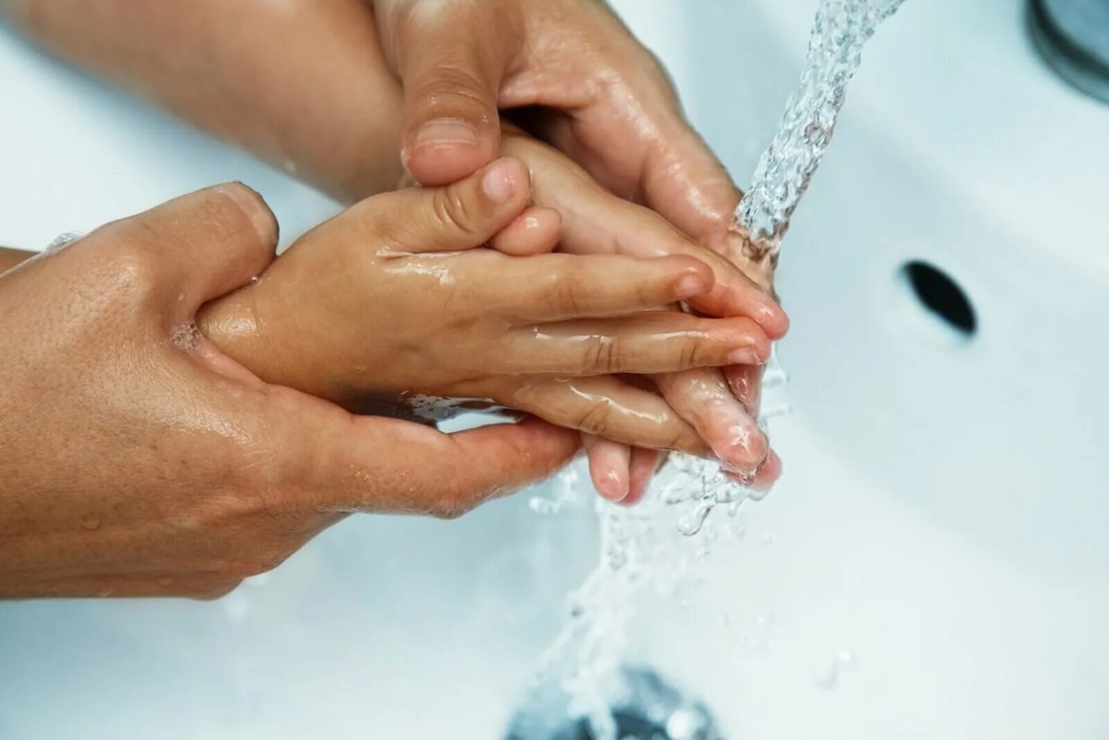 Мытье рук. Чистые руки. Гигиена рук. Умывание рук. Видеоуроки моем руки