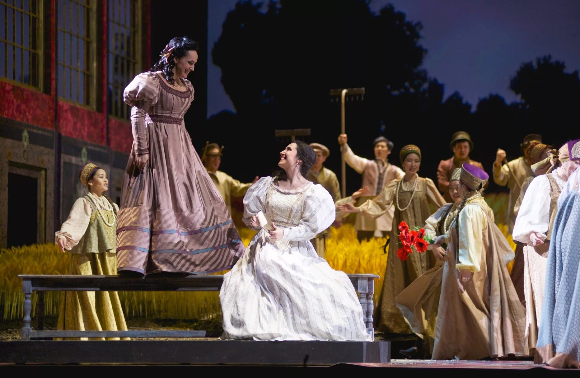 Фестиваль нуриева в казани. Балетная труппа новата. Травиата театр оперы и балета. Театр оперы и балета травиата красноярск. Анюта большой театр.