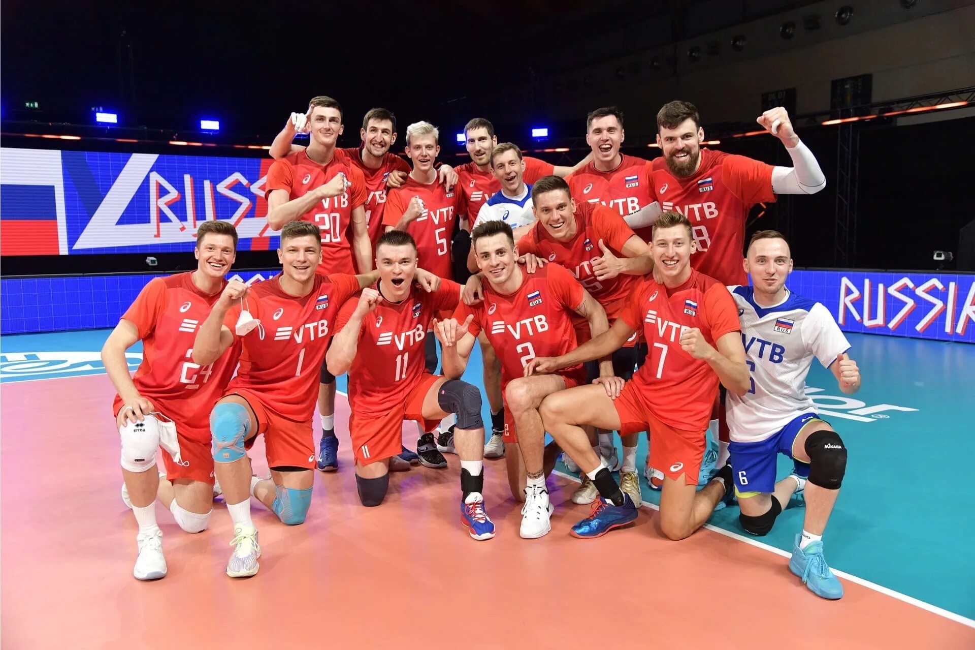 Лига чемпионов волейбол мужчины 2018 финал. Волейбол 2019 мужчины. Волейбол казахстан мужчины досжан. Чемпионаты европы 2013 и 2017 годов волейбол. Волейбол 2019 мужчины.