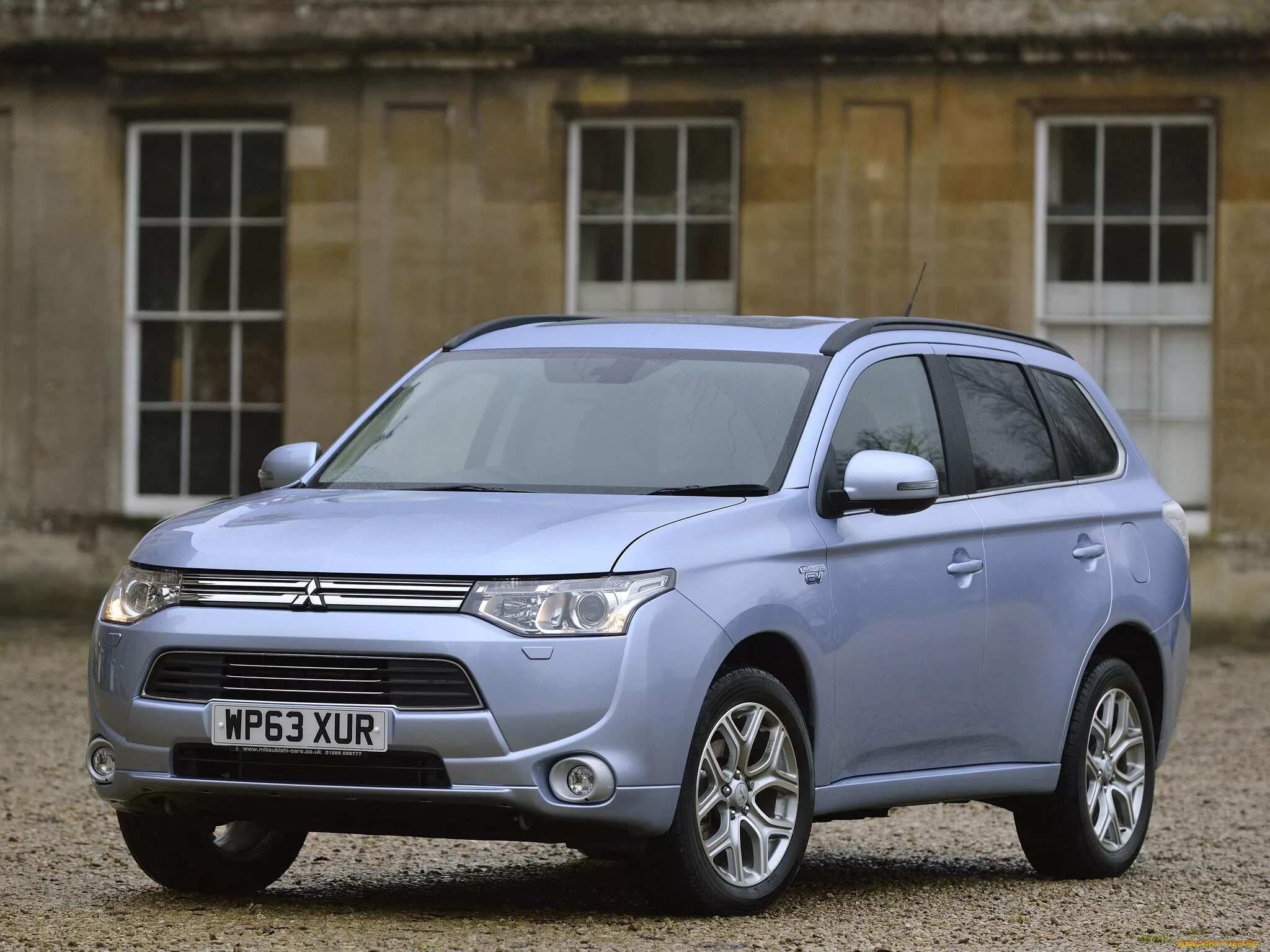 Mitsubishi Outlander 2014. Митсубиши Аутлендер 2014. Мицубиси Аутлендер 2014г. Mitsubishi Outlander PHEV 2014.