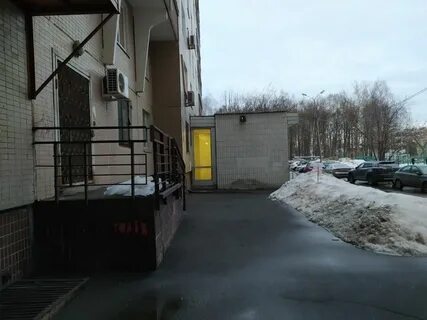 Космонавтов 3а