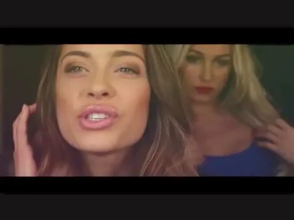 The chainsmokers addicted. Девушки из клипа selfie the chainsmokers. selfie chainsmokers имя певицы. the chainsmokers selfie клип.