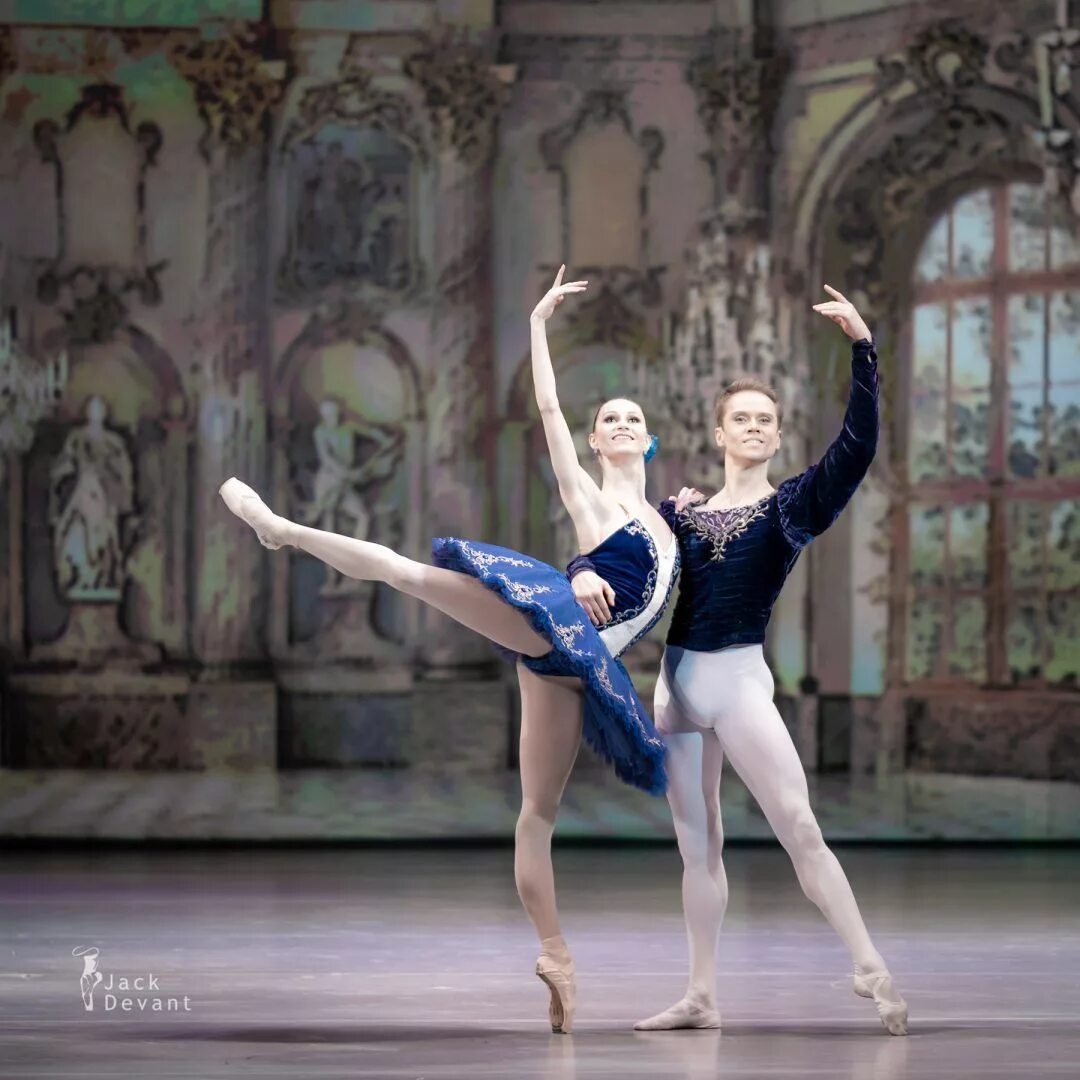 Сарафанов балет. Сарафанов балет. Сарафанов балетный танцовщик. Сарафанов балетный танцовщик. Сарафанов балетный танцовщик.