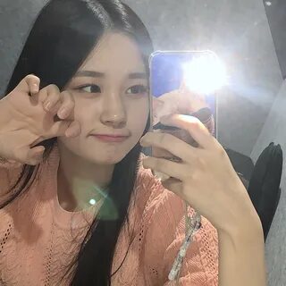 Media 4530963 by Weeekly 