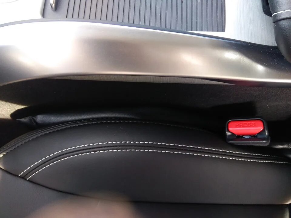 Заднее сиденье Geely MK
