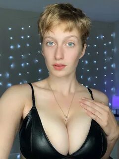 Laylas_Universe Chaturbate - CamRips.eu