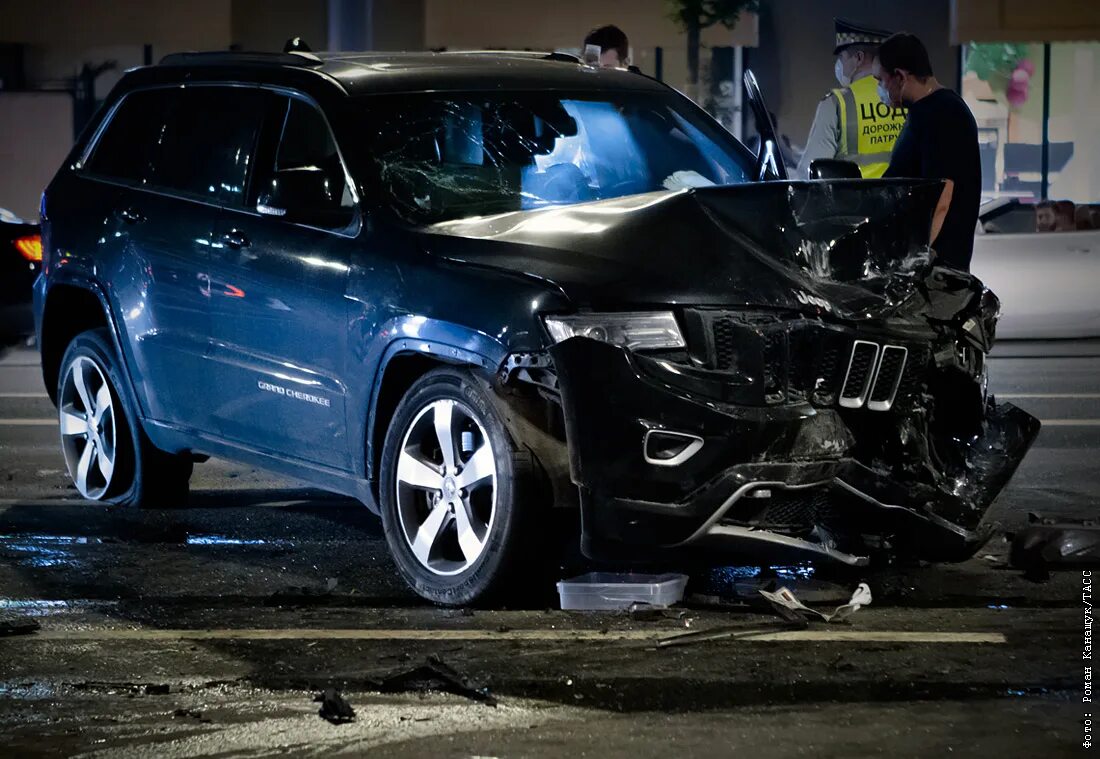 Включи машины попали. Grand Cherokee Михаила Ефремова. Джип Гранд Чероки Михаила Ефремова.