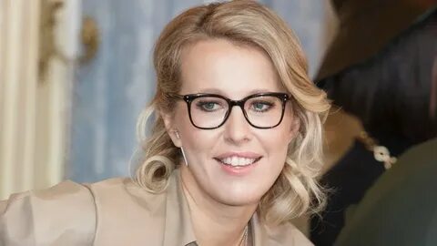 Үнді қыздары фотоларда кискаларын жарқыратып тұр