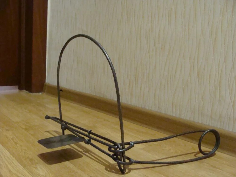 Дуговые капканы - самоловы, ущемляющие зверя за лапу, наиболее массовый и эффект