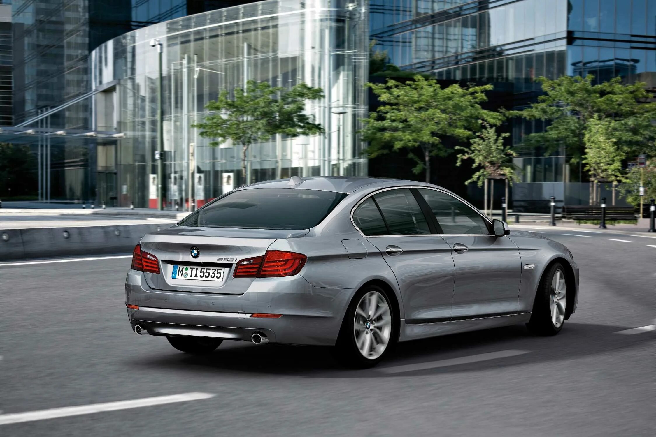 5 series 2010. Bmw 5 седан 2011. bmw f10 2010. bmw 5 series f10 2011. bmw 5 series 2010.
