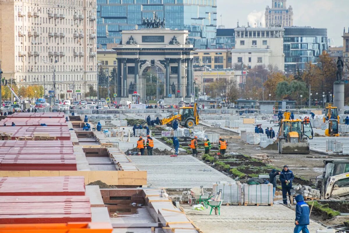 Ремонт город московский. Парк Победы Москва. Благоустройство Москвы. Благоустройство города. Реконструкция города.