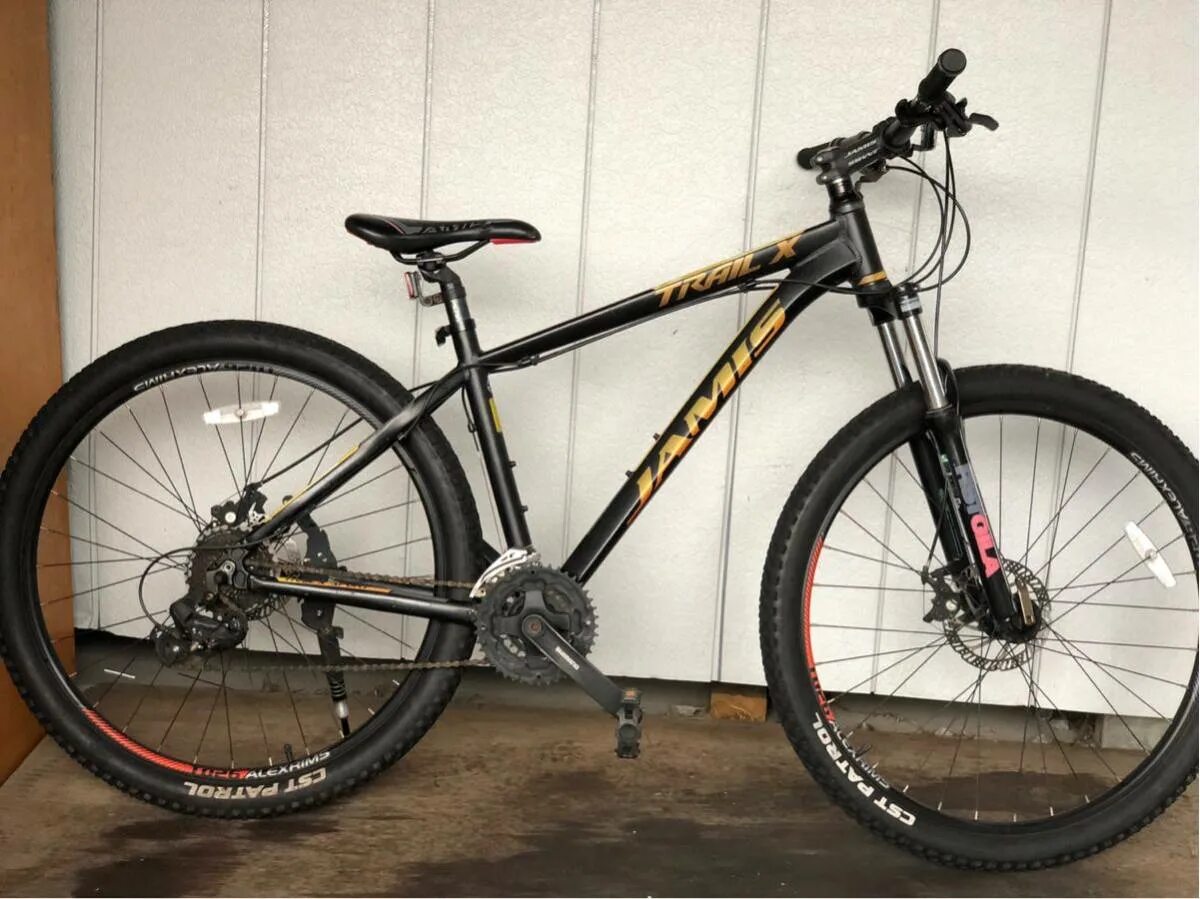 Atom x trail x10 29 2025. Горный велосипед jamis trail x a2. jamis trail x a2 2025. jamis highpoint a2. jamis trail x sport.