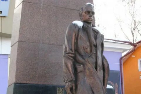 Памятник степана