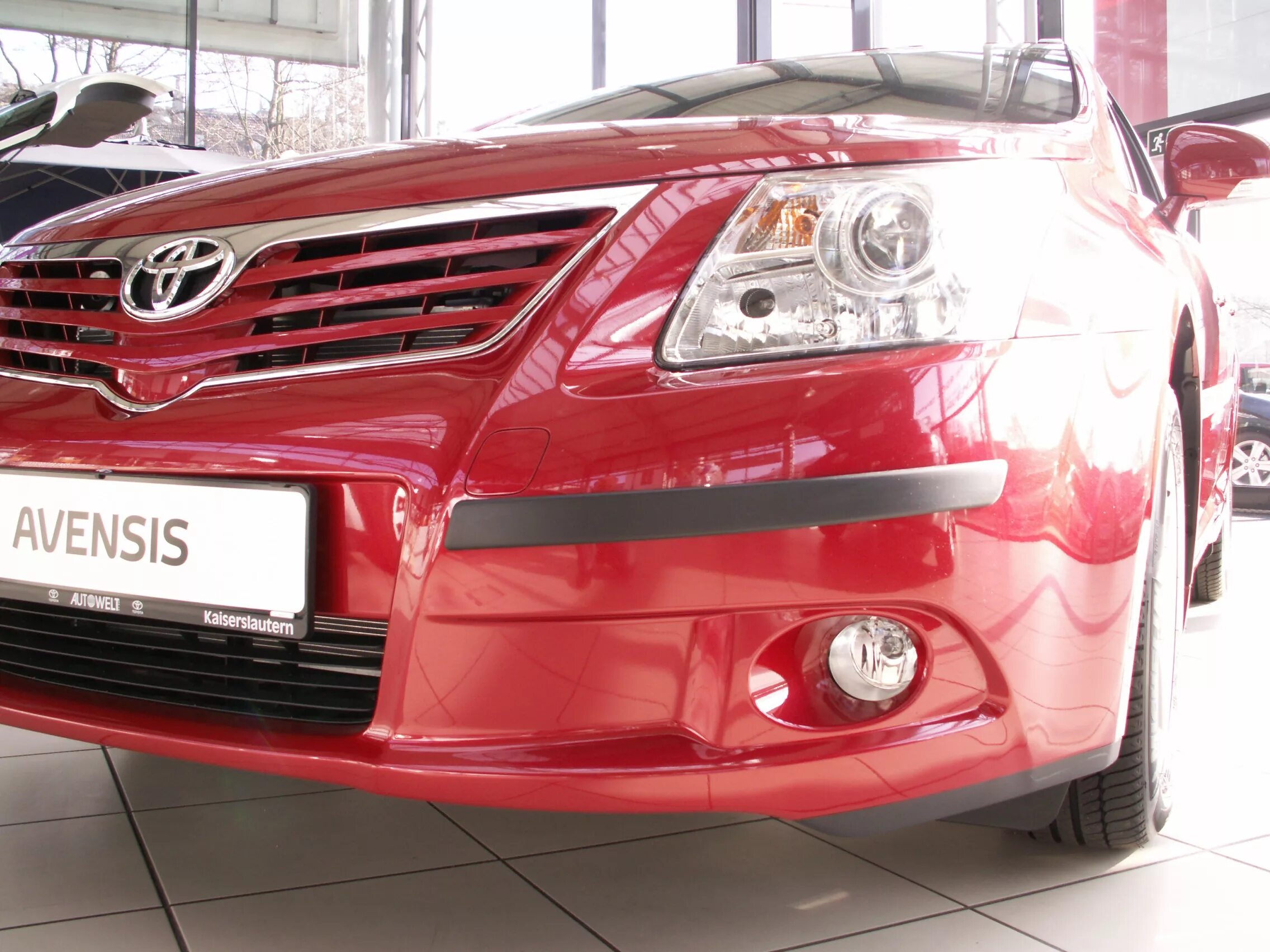 Ремонт бампера тойота. Бампер Toyota Avensis. Бампер Тойота Авенсис 2009. Toyota Avensis 2009 бампера. Бампер Авенсис 2.