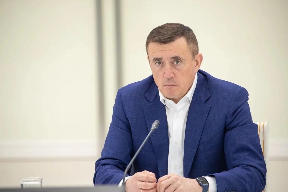 Валерий игоревич лимаренко. Сахалинской области валерий лимаренко. Южный сахалин губернатор игоревич лимаренко. Валерий лимаренко губернатор сахалинской области. Лимаренко валерий игоревич губернатор.