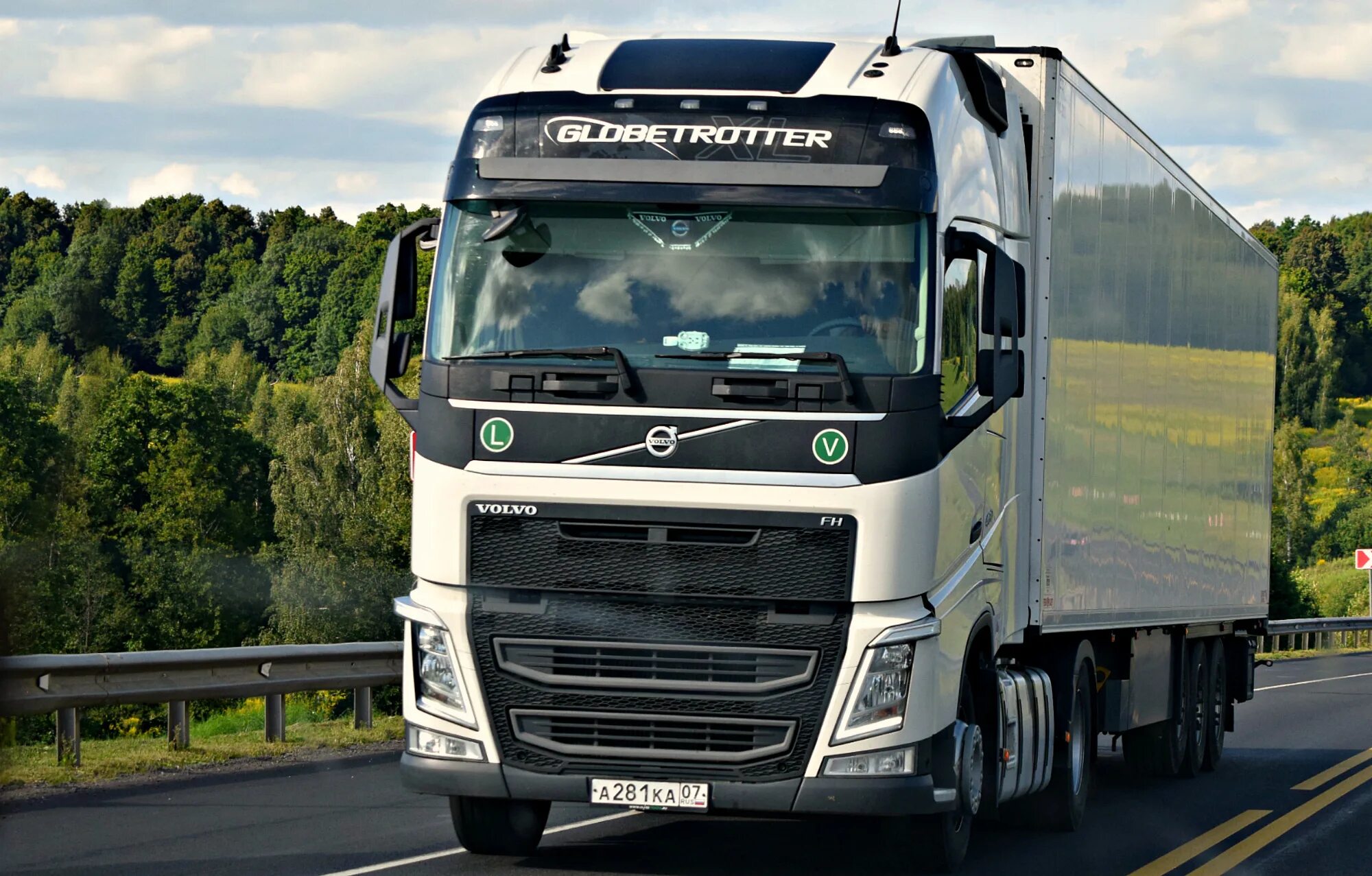 Тягач вольво fh 2022. Volvo fh13 2022. Volvo fh16 460. Volvo fh13 460. Вольво фш 2017 года.