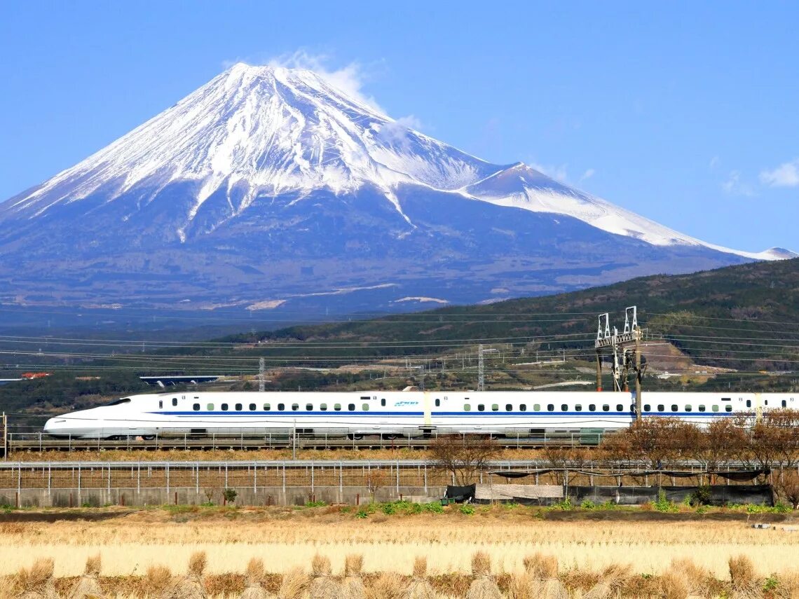 Japan speed. Синкансен Япония. Поезд Синкансен в Японии. Японский скоростной поезд Синкансэн. Токайдо-Синкансэн 1964.