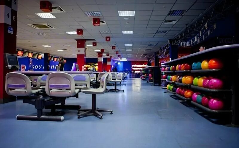 Боулинг в новомосковском тц новомосковский. Боулинг клинцы трц московский. Боулинг в новомосковском тц новомосковский. Боулинг новомосковский хабарова 2. Би-ба-бо боулинг.