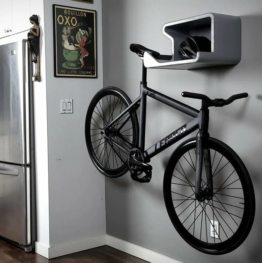 Под устанавливаю. Indoor Bike Rack. Велосипед на стене. Велосипед в интерьере. Велосипед в квартире.