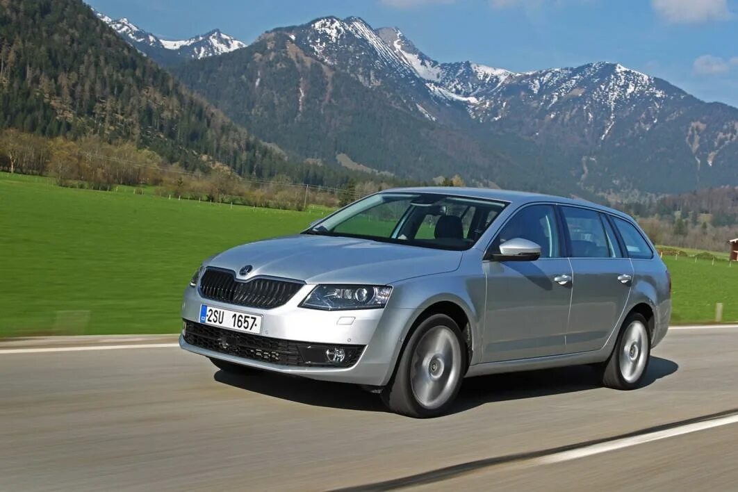 Skoda Octavia Combi 4x4. Skoda Octavia Combi 2013.