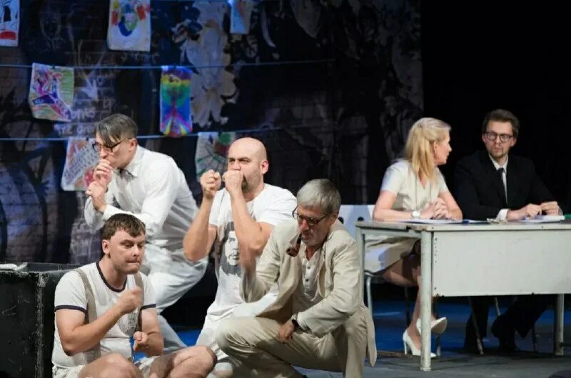 пролетая над гнездом кукушки спектакль ленком. театра луны пролетая над гнездом. театр проханова луна. театр драмы полет над гнездом кукушки. рубиновый вторник группа рок.