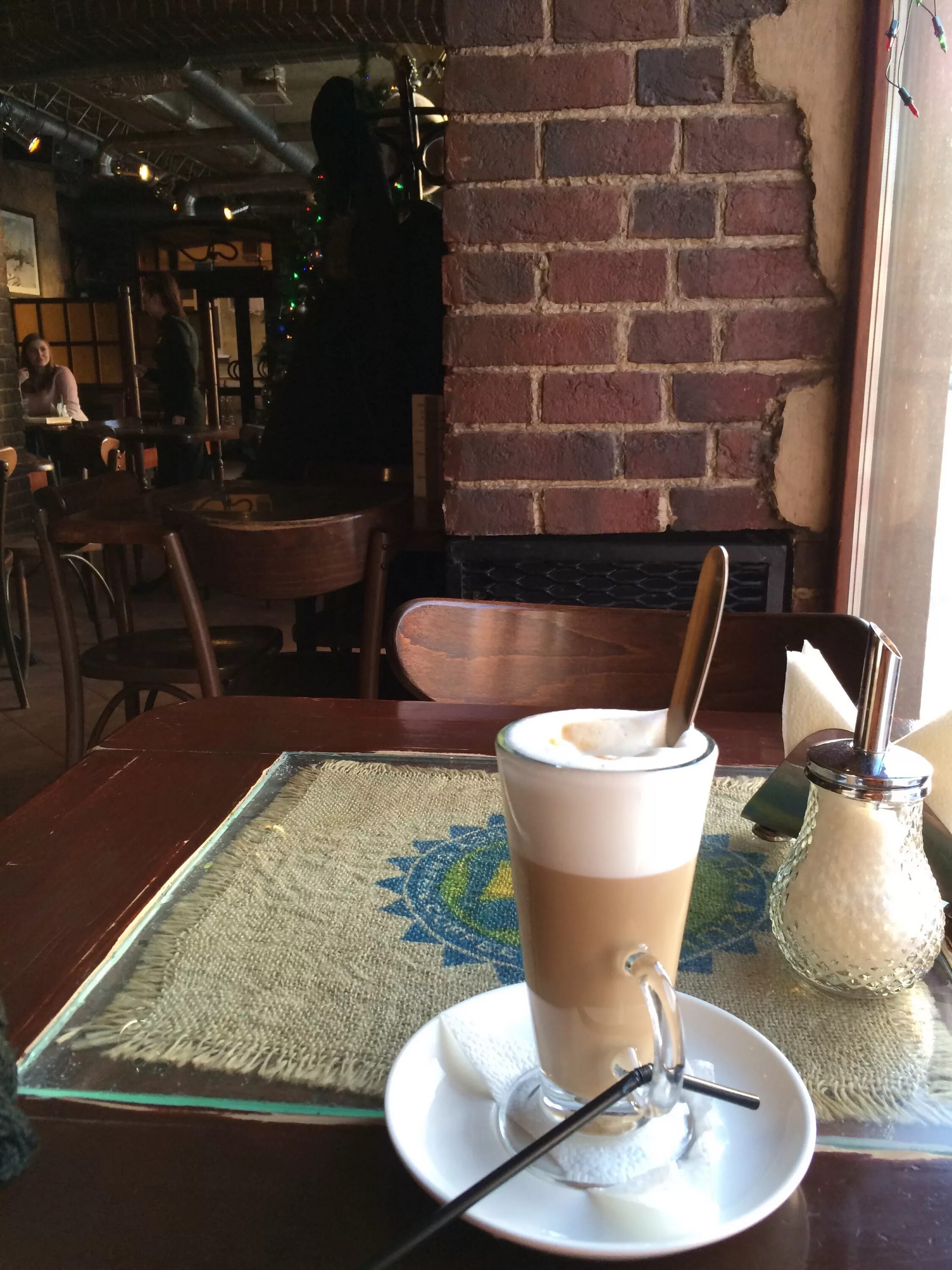 Coffee with friend * instagram: stacezi