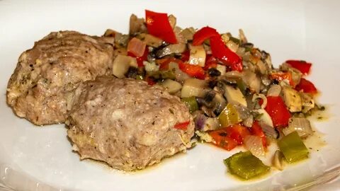 Котлеты тушеные с овощами