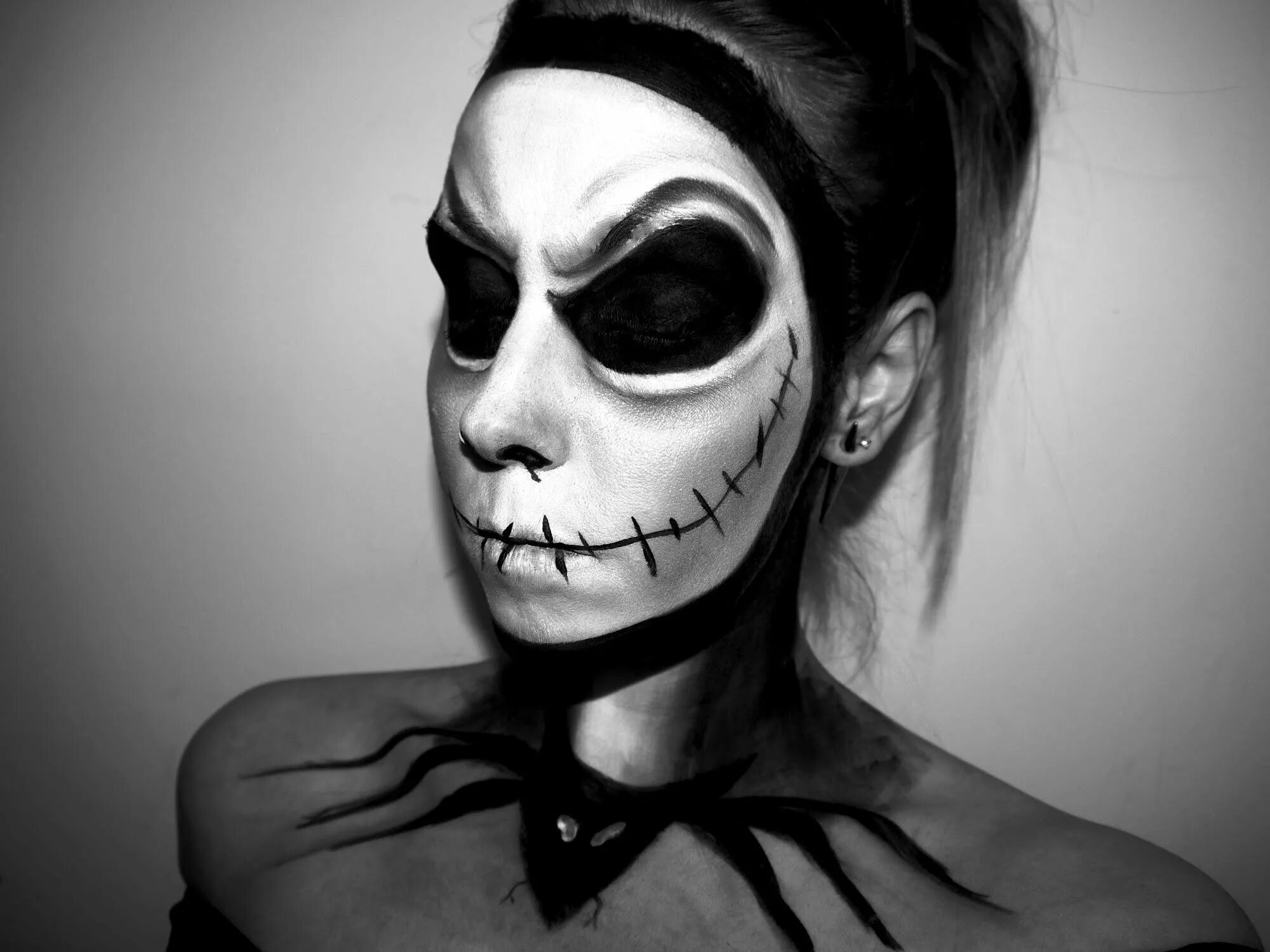 страшные черно белые лица