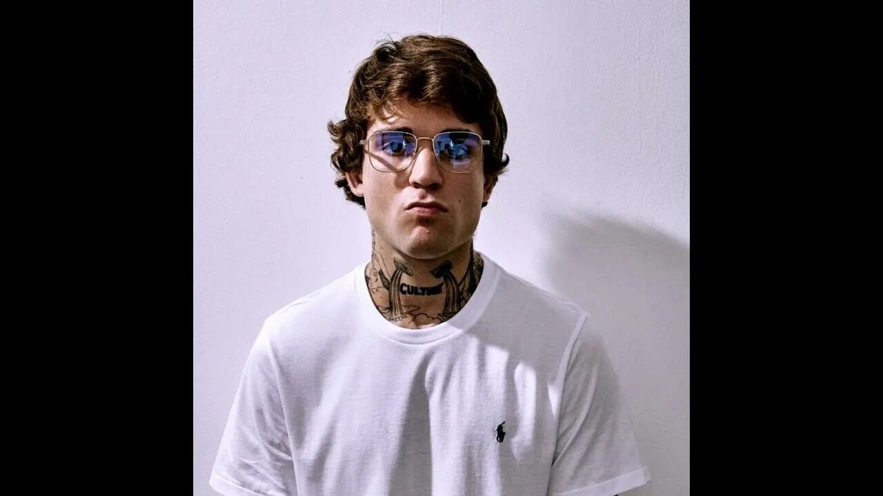 163onmyneck вкопанные текст. 163onmyneck ник. 163onmyneck альбом no offence. 163onmyneck no offence обложка. 163onmyneck вкопанные текст.