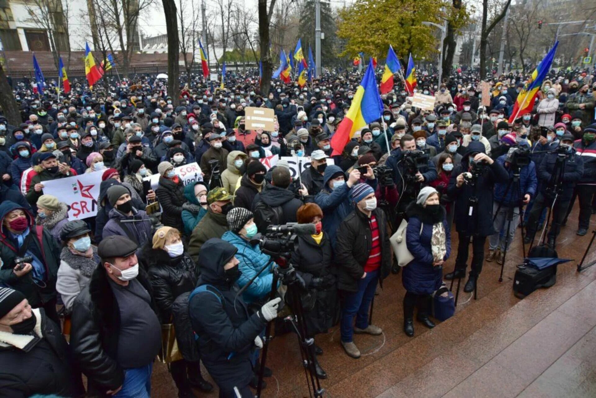 Новости молдовы сегодня за 24. Протесты в Молдове против Санду. Майя Санду митинг. Протесты в Молдавии 2020. Протесты в Молдове 2022.