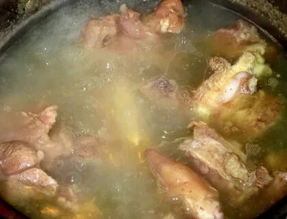 Свиные ножки в казане