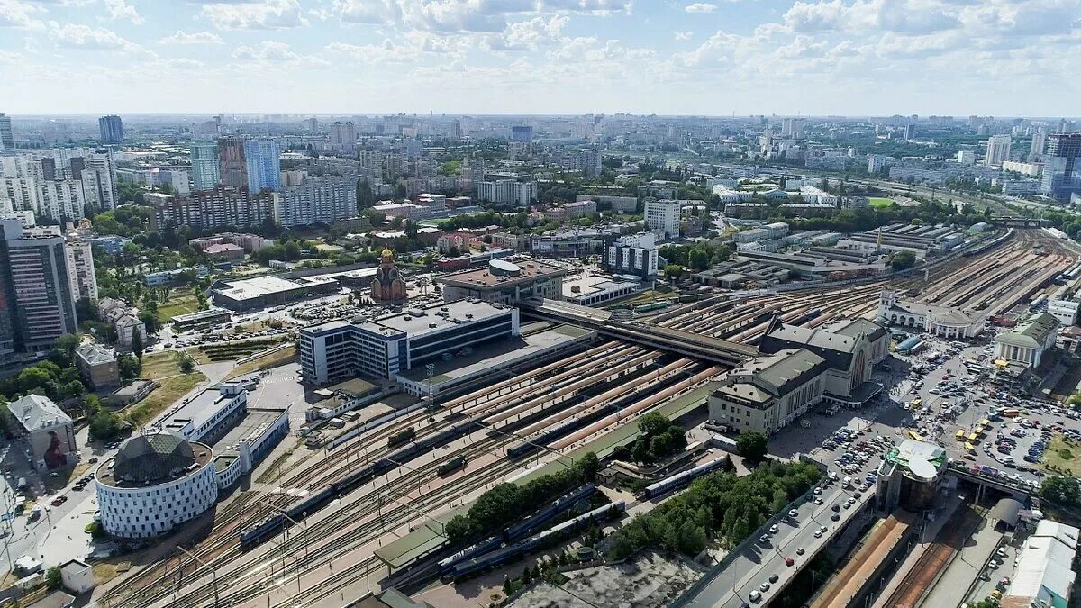 Тцк киев. Киев железнодорожный вокзал. центральный киевский вокзал. жд станция киев. киевский вокзал с высоты птичьего полета.